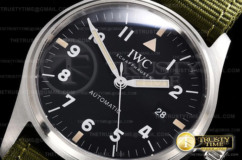 IWC Pilot's Mark XVIII Tribute to Mark XI 40mm IW327007 IWC Pilot's Mark XVIII Tribute to Mark XI 40mm IW327007