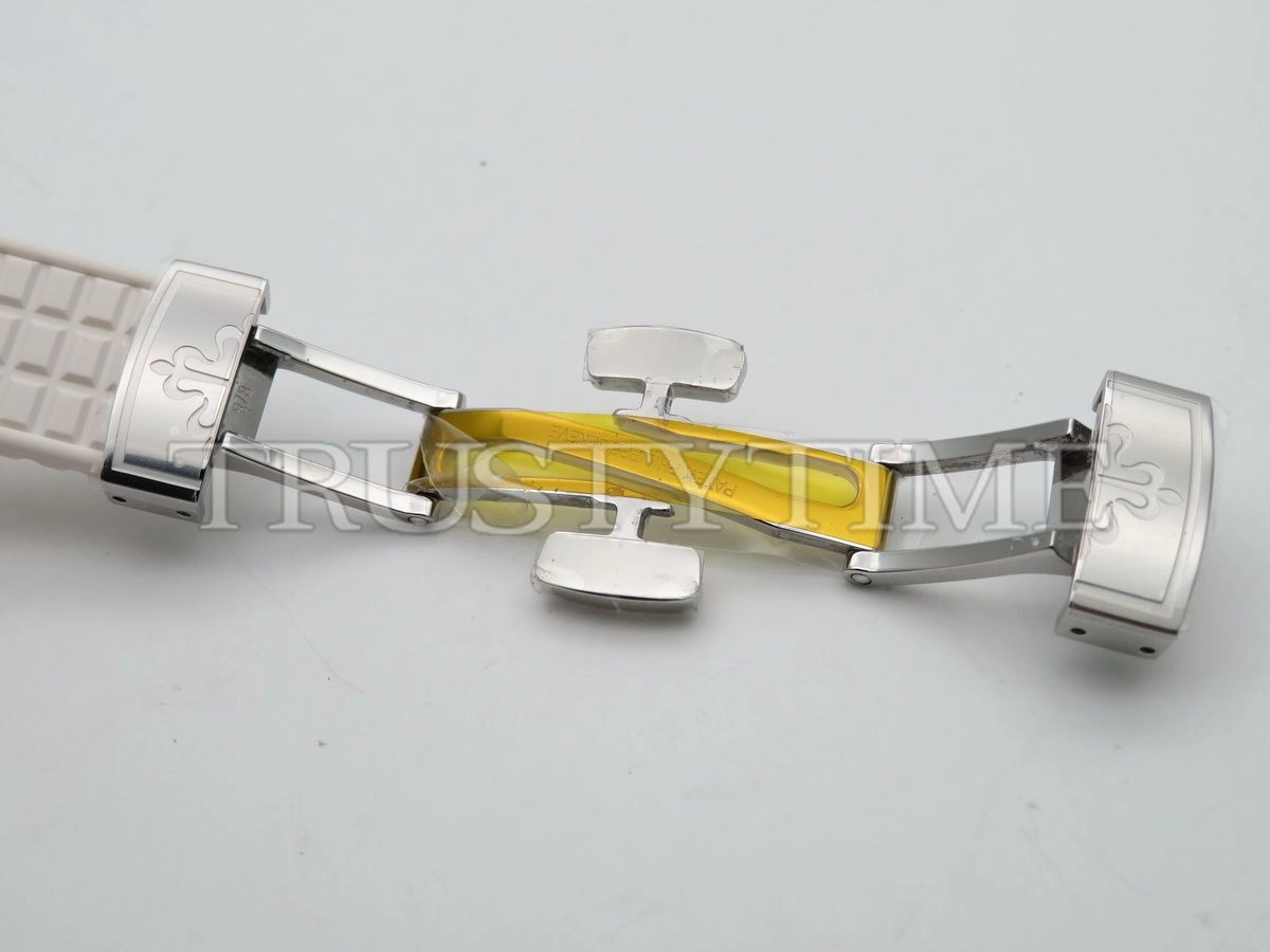 Копия часов Patek Philippe Aquanaut Quartz Ladies 35mm 5067A-024