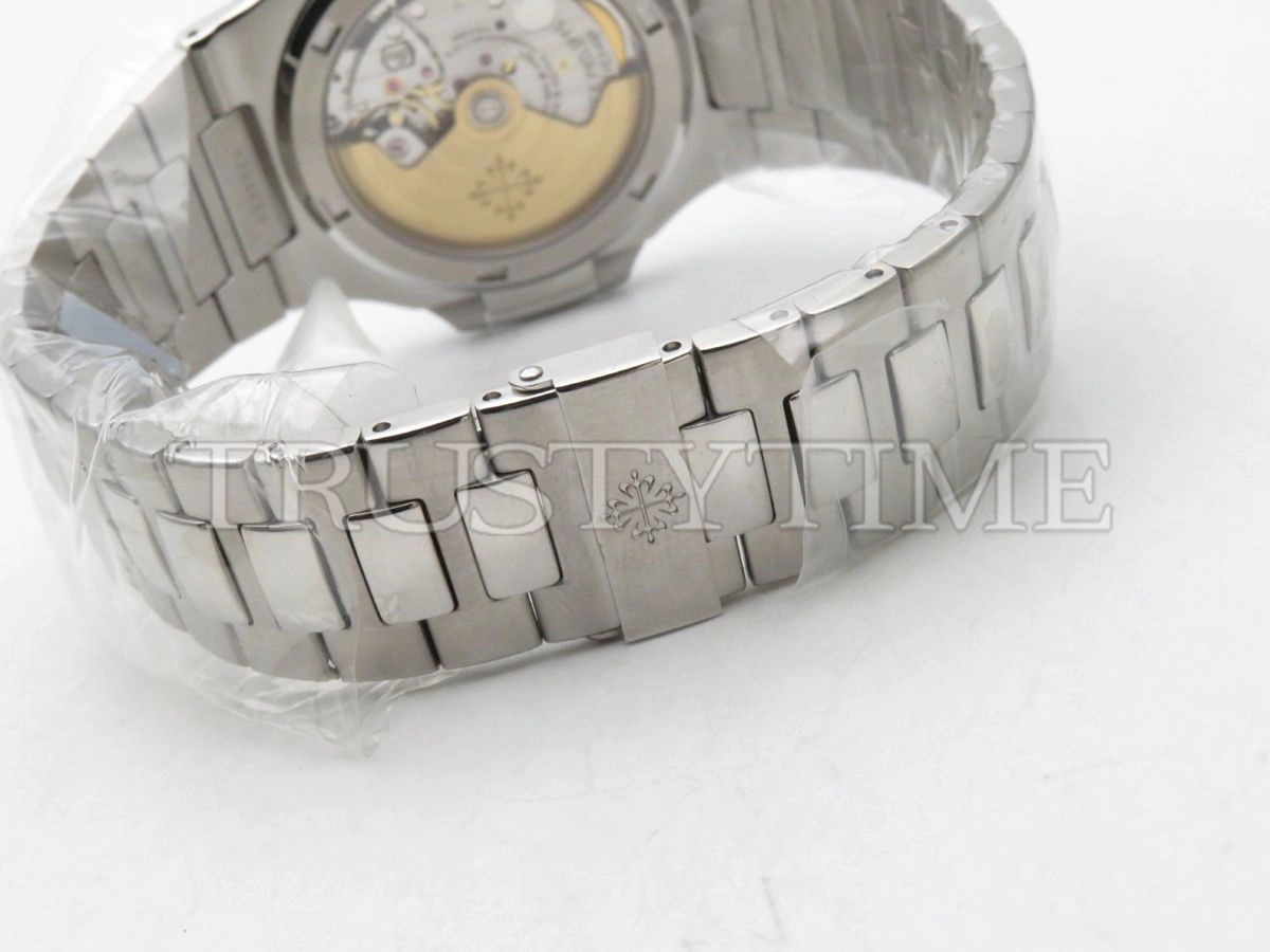 Копия часов Patek Philippe Nautilus 40mm 5711/1A-011