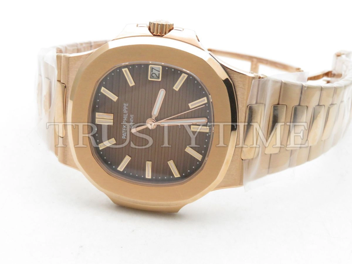 Копия часов Patek Philippe Nautilus 40mm 5711/1R-001