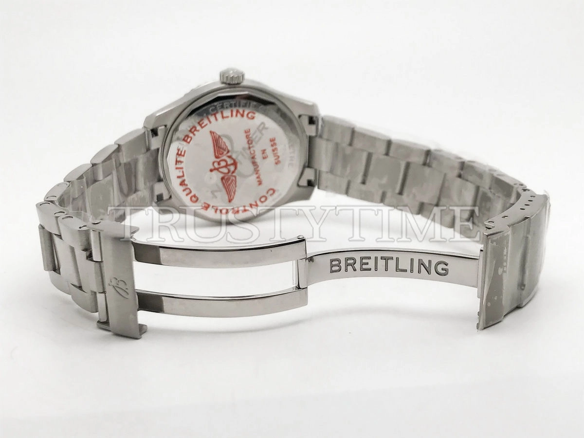 Копия часов Breitling Aviator 8 Automatic 41 A17315101B1A1