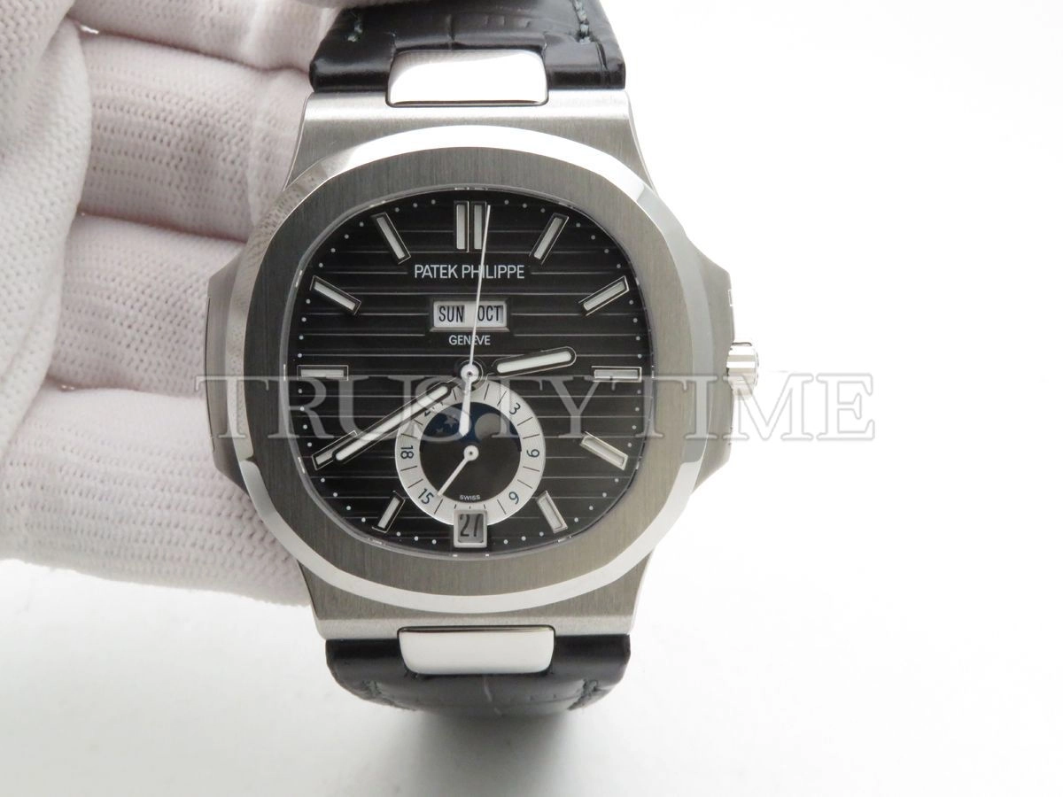 Копия часов Patek Philippe Nautilus Annual Calendar 40,5mm 5726A-001