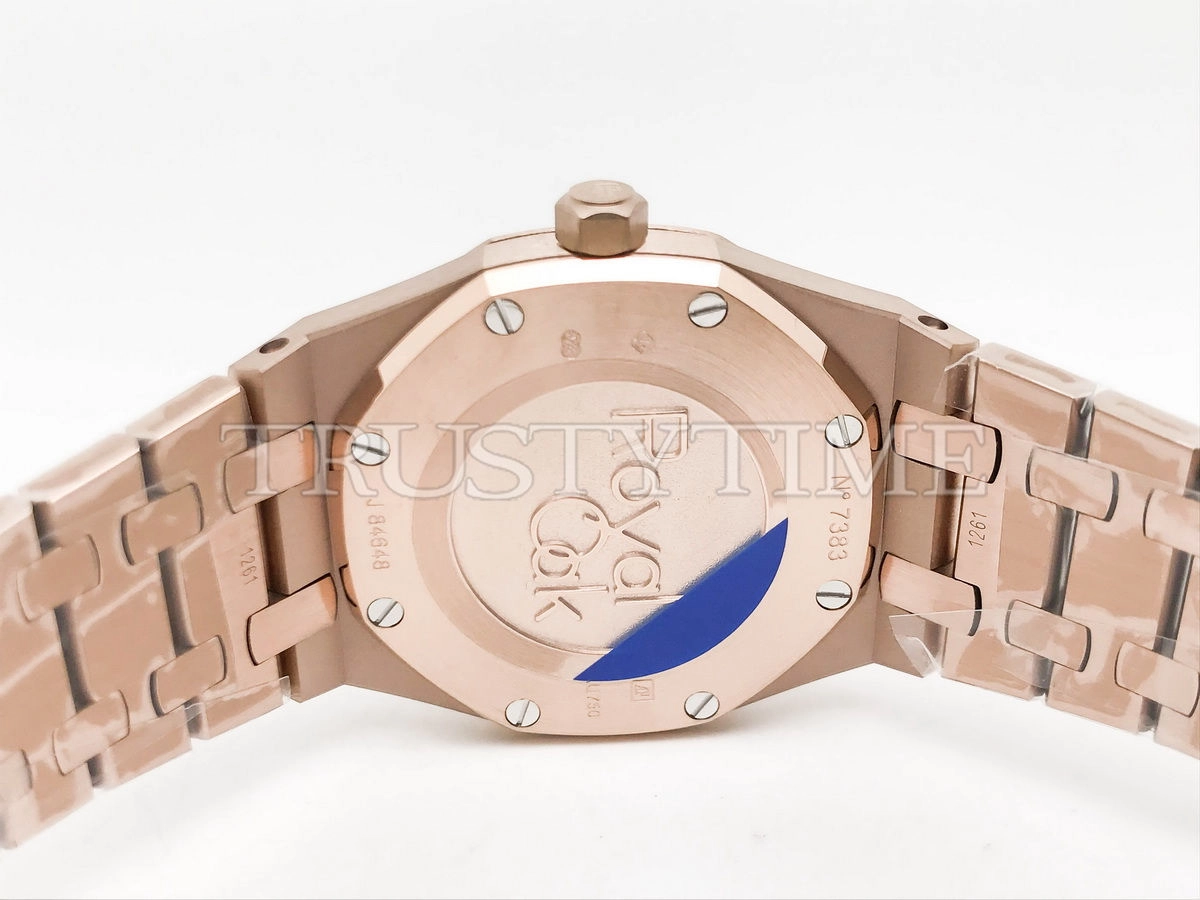 Копия часов Audemars Piguet Royal Oak Ladies 33mm 67651OR.ZZ.1261OR.03