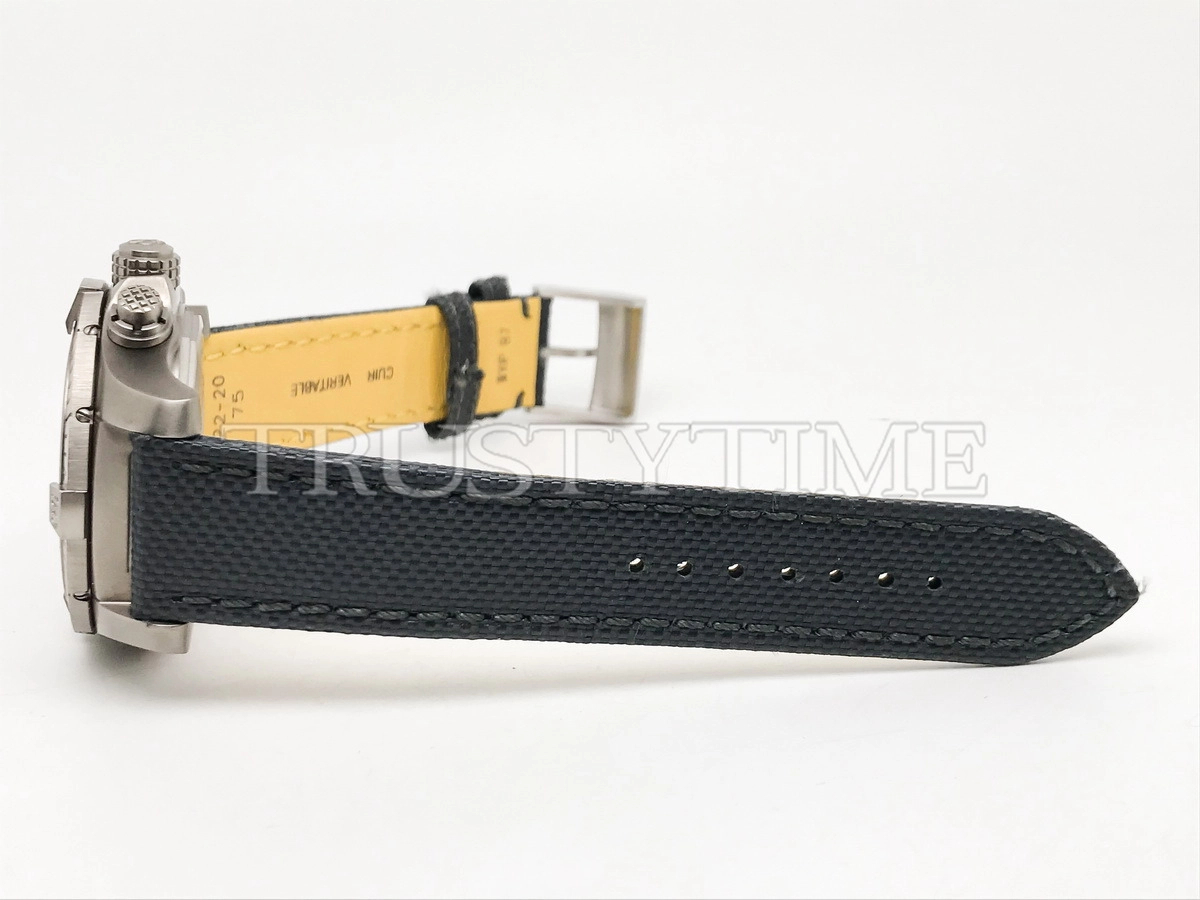Копия часов Breitling Avenger Bandit Chronograph 45 E13383101M2W1