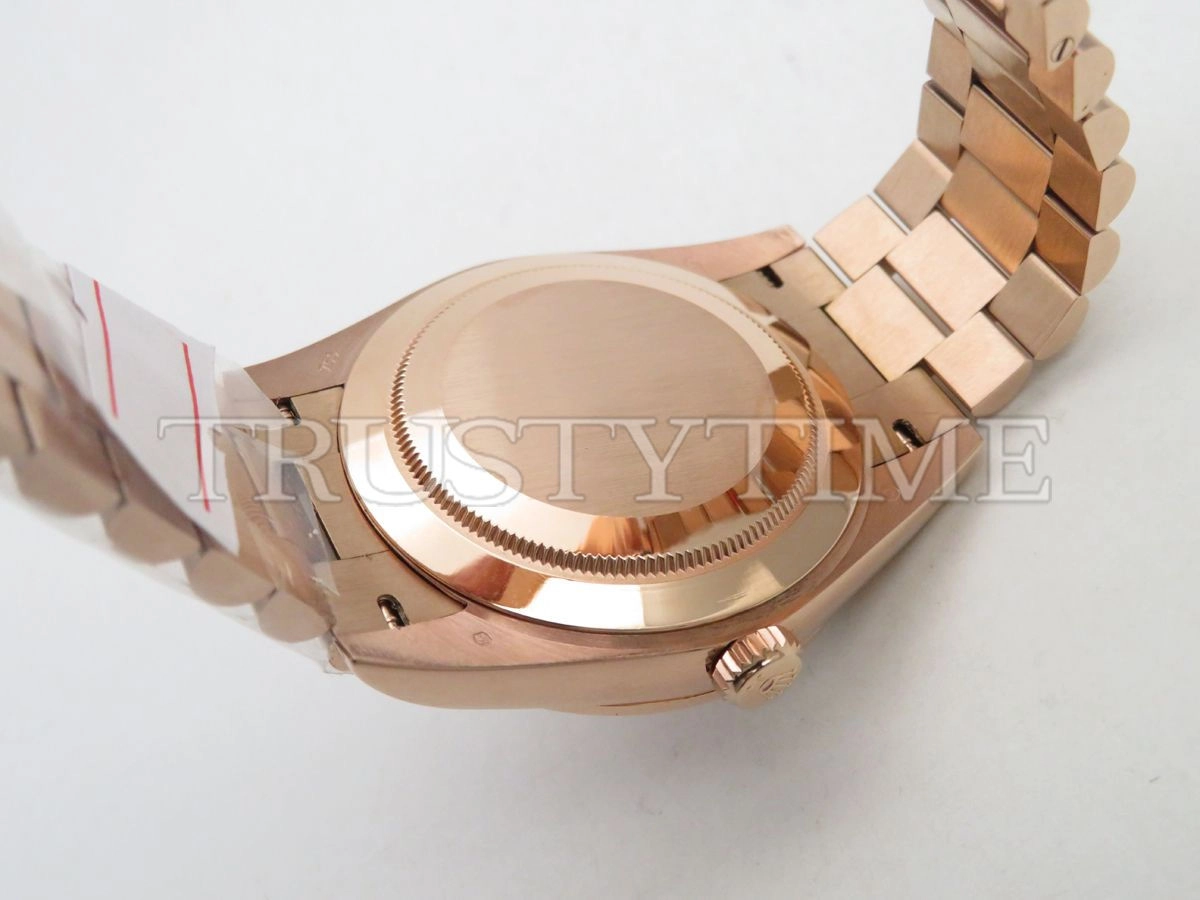Копия часов Rolex Day-Date 40mm 228345RBR-0005
