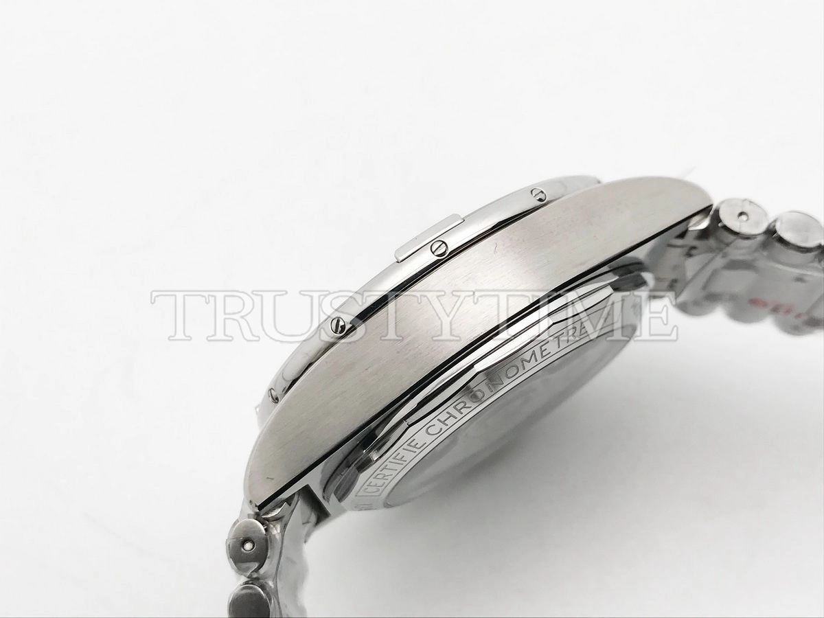 Копия часов Breitling Chronomat B01 42 Six Nations Italy AB0134A41C1A1