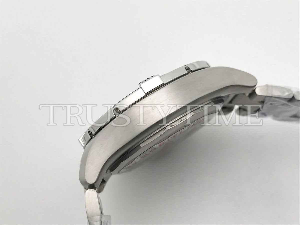 Копия часов Breitling Avenger Chronograph 45 A13317101B1A1
