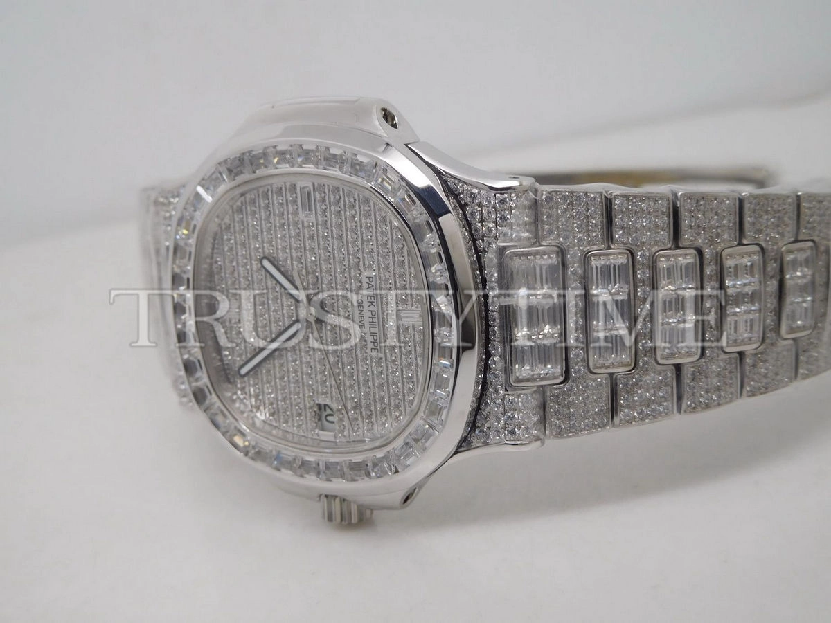 Копия часов Patek Philippe Nautilus 40mm 5719/10G-010