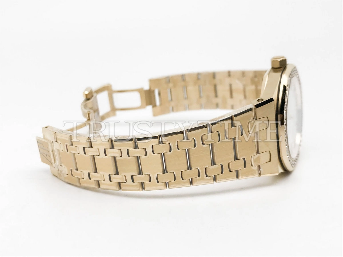 Копия часов Audemars Piguet Royal Oak Ladies 33mm 67651BA.ZZ.1261BA.01