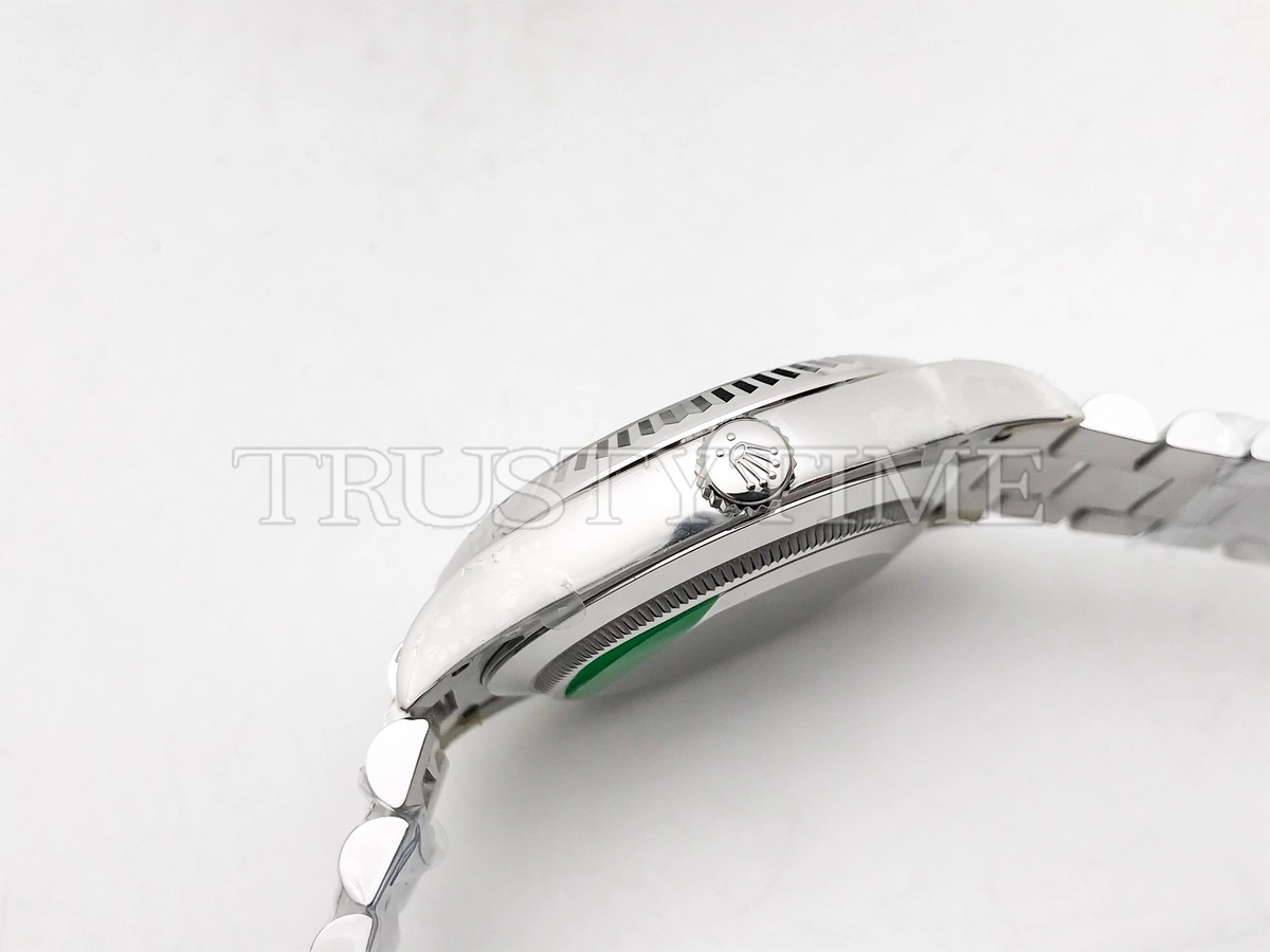 Копия часов Rolex Day-Date 40mm 228239-0055