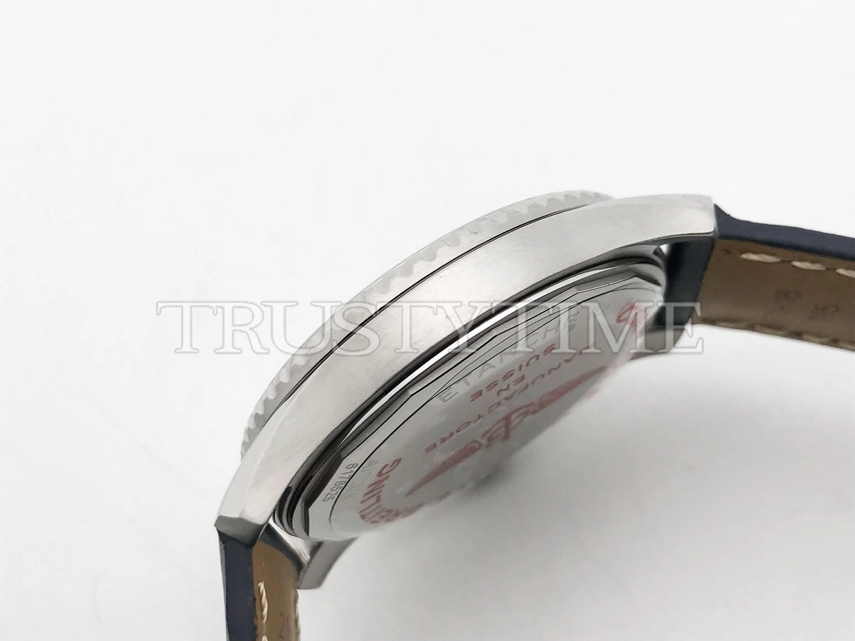 Копия часов Breitling Aviator 8 Automatic 41 A17315101C1X2