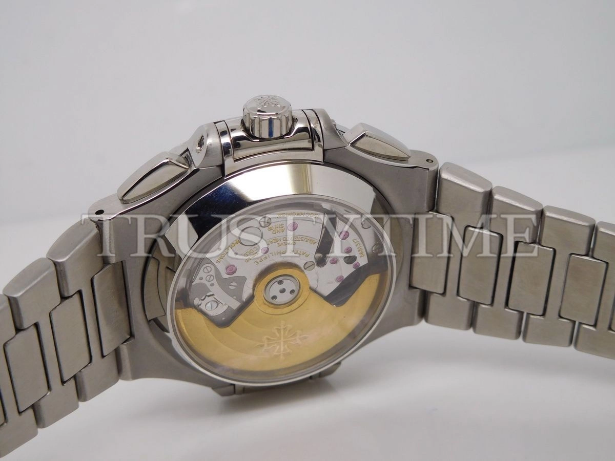 Копия часов Patek Philippe Nautilus Chronograph 40,5mm 5980/1A-014