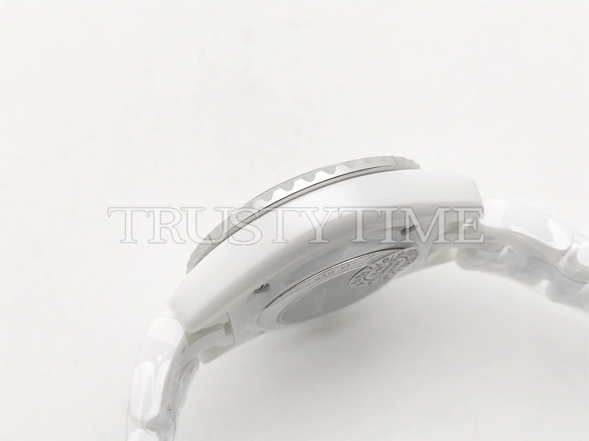 Копия часов Chanel J-12 33 H6418