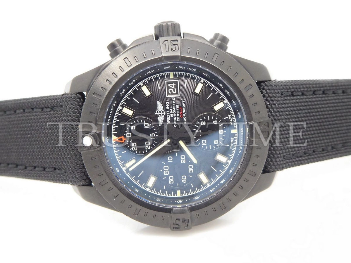 Копия часов Breitling Colt Chronograph Automatic 44 M1338810/BF01/109W/M20BASA.1