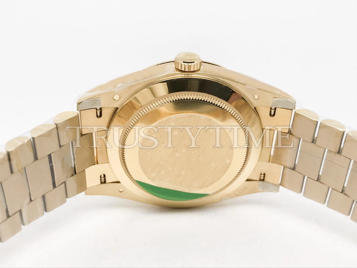Копия часов Rolex Day-Date 40mm 228238-0005