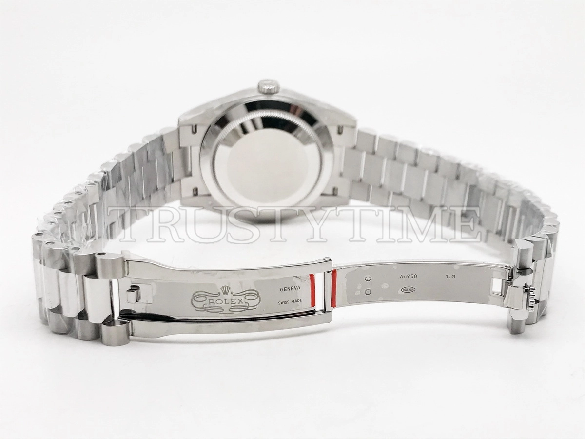 Копия часов Rolex Day-Date 40mm 228239-0007