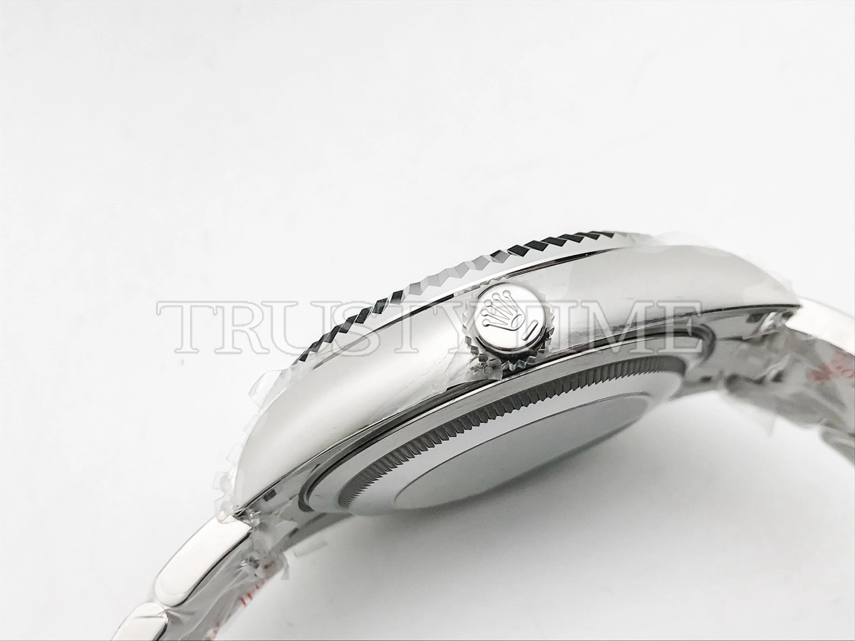 Копия часов Rolex Sky-Dweller 42mm 336934-0007