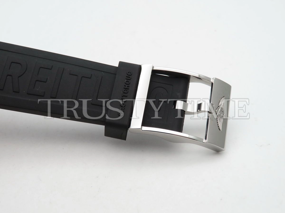 Копия часов Breitling Avenger II Seawolf 45 A17331101I1S1
