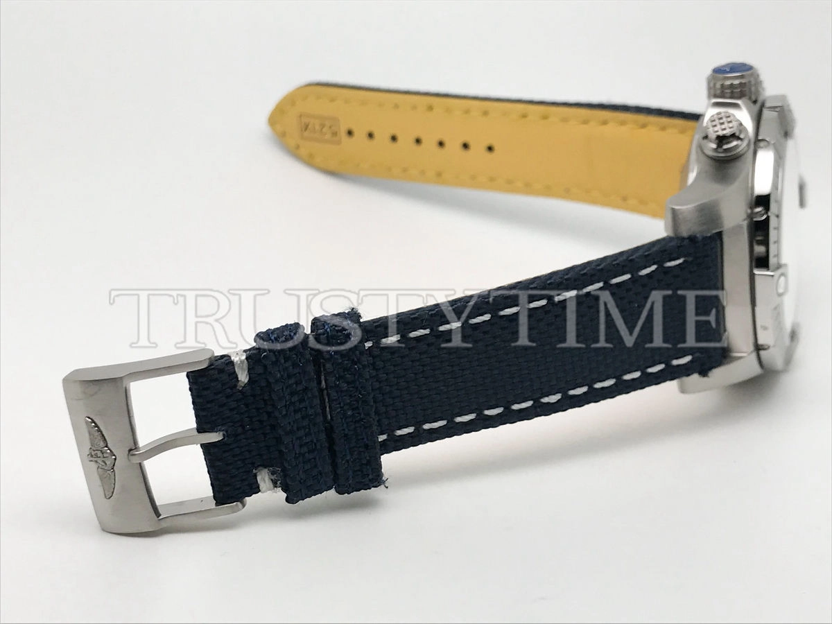 Копия часов Breitling Avenger Chronograph 45 A13317101C1X1