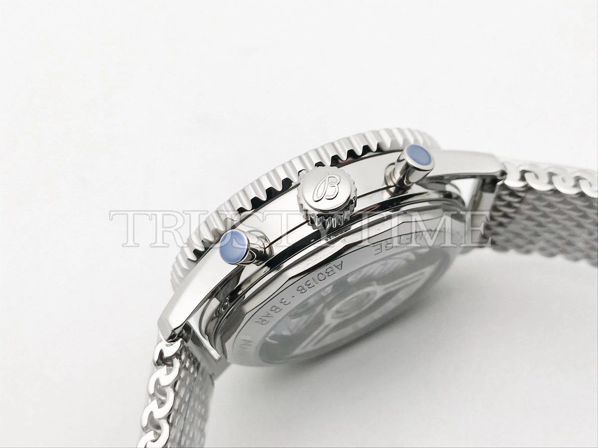 Копия часов Breitling Navitimer B01 Chronograph 46 AB0137241L1A1