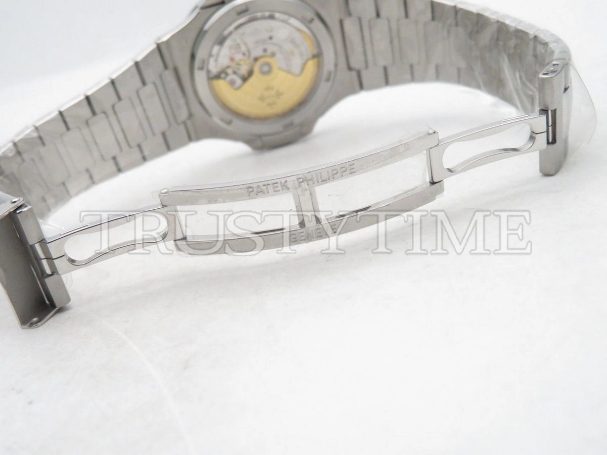 Копия часов Patek Philippe Nautilus 40th Anniversary Limited Edition 40mm 5711/1P-011