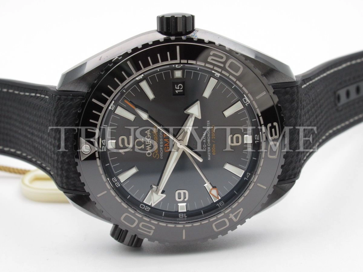 Копия часов Omega Seamaster Planet Ocean 600m Co‑Axial Master Chronometer GMT Deep Black 45,5mm 215.92.46.22.01.001