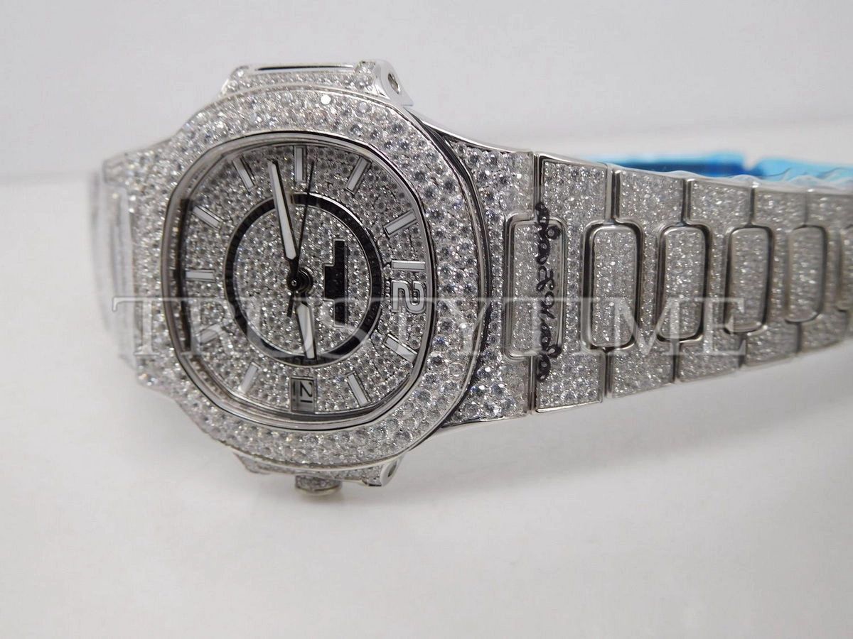 Копия часов Patek Philippe Nautilus Ladies 34mm 7021/1G-001