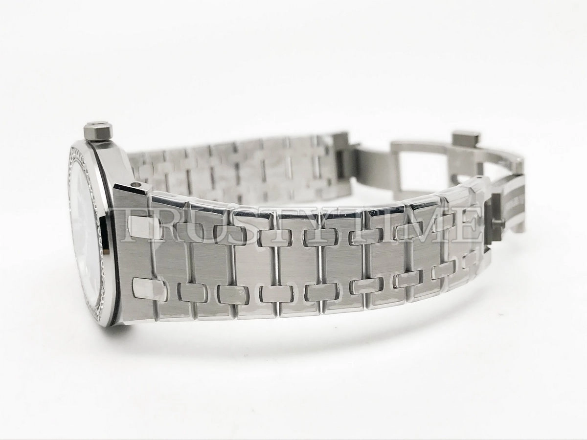 Копия часов Audemars Piguet Royal Oak Ladies 33mm 67651IP.ZZ.1261IP.01