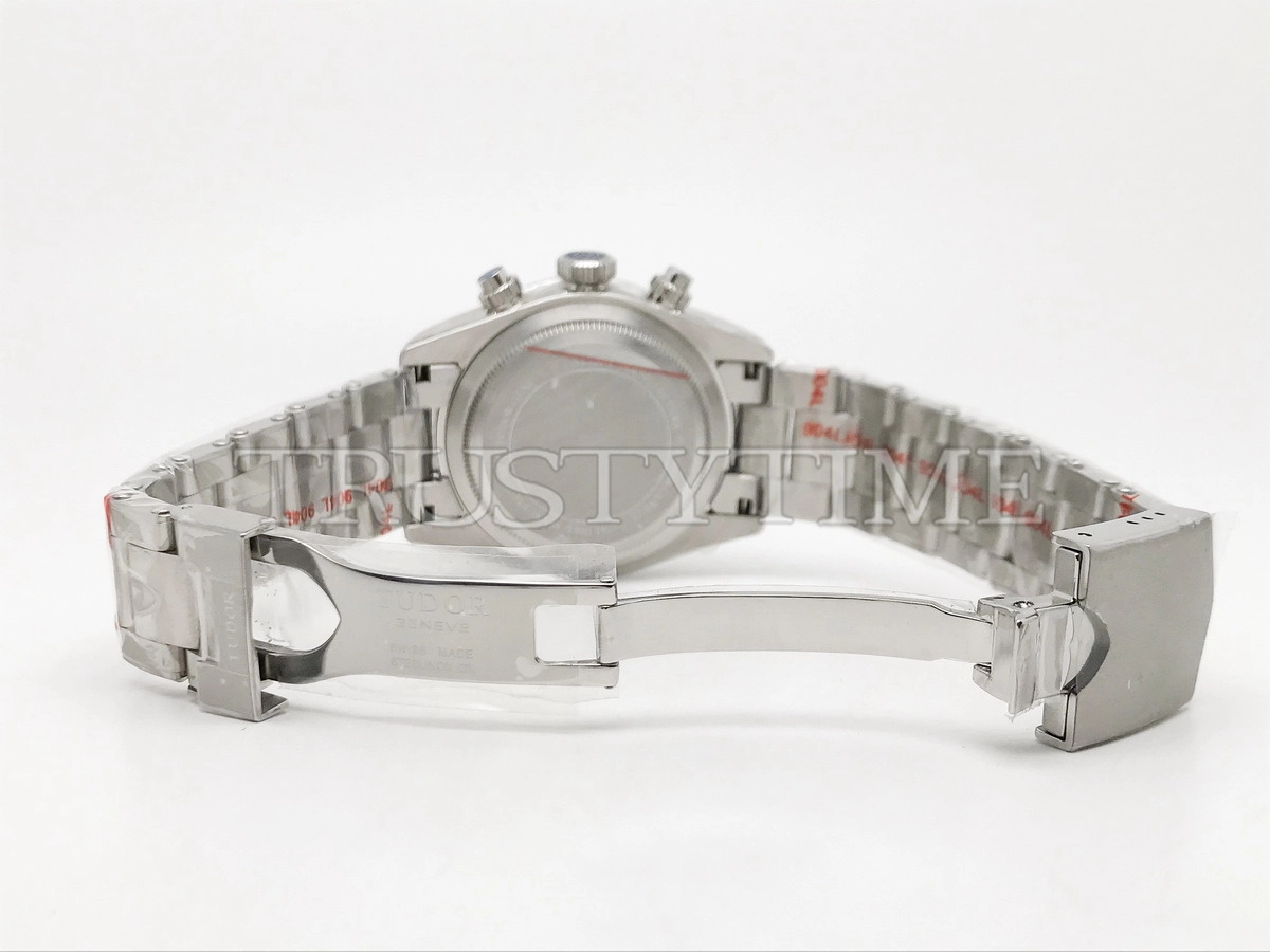 Копия часов Tudor Heritage Black Bay Chronograph Panda 41mm M79360N-0002