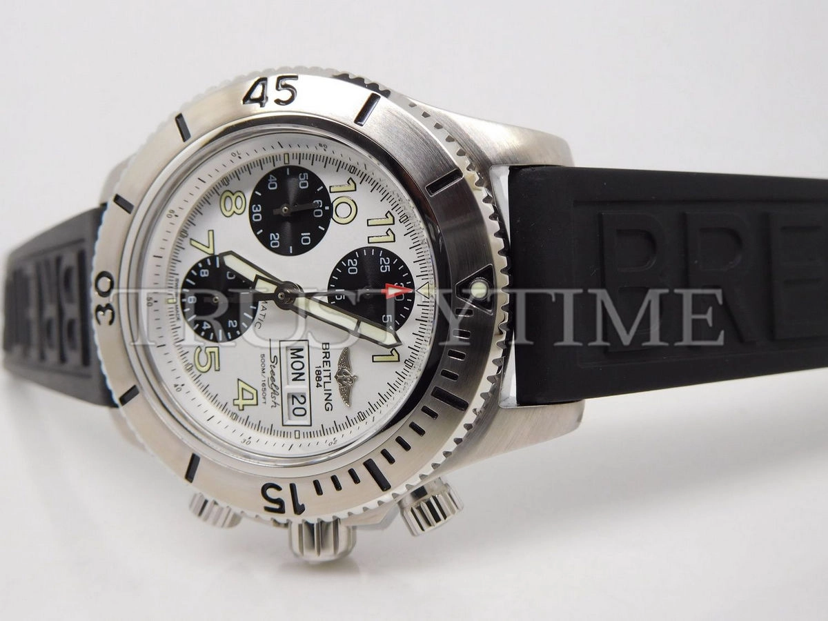 Копия часов Breitling Superocean Chronograph Steelfish 44 A13341C3/G782/153S