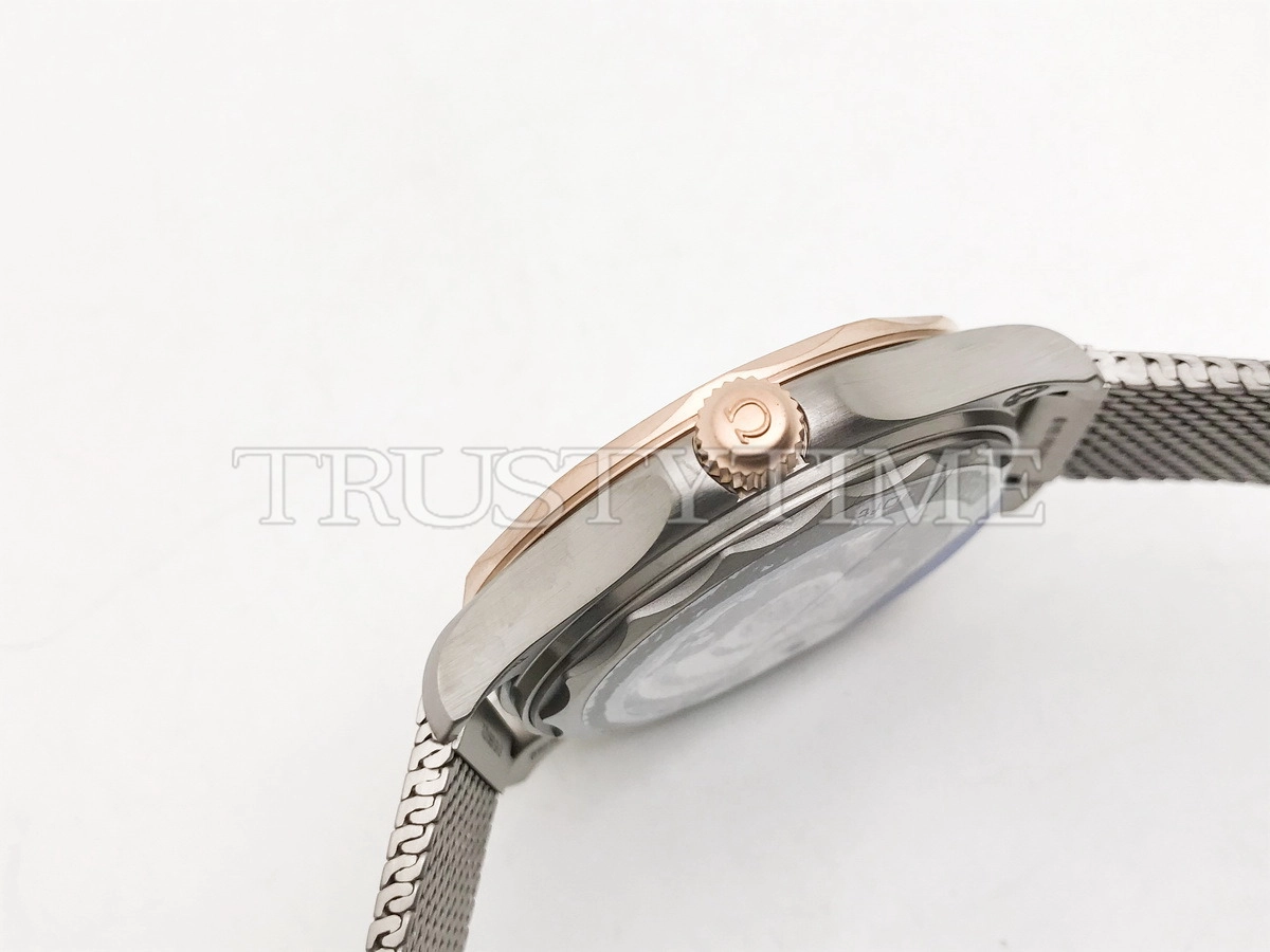 Копия часов Omega Seamaster Diver 300 Co-axial Master Chronometer 42mm 210.90.42.20.10.001