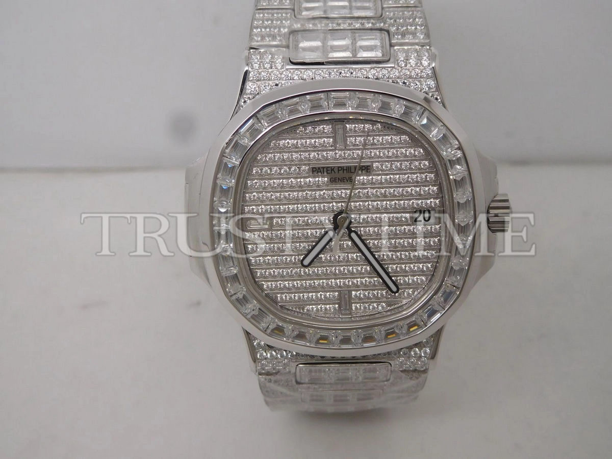 Копия часов Patek Philippe Nautilus 40mm 5719/10G-010
