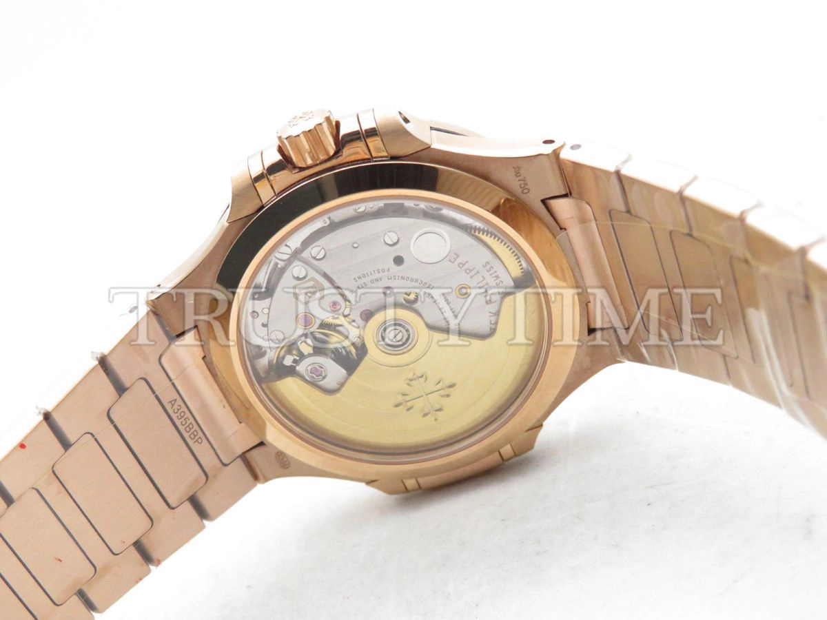 Копия часов Patek Philippe Nautilus Ladies 35mm 7118/1200R-001