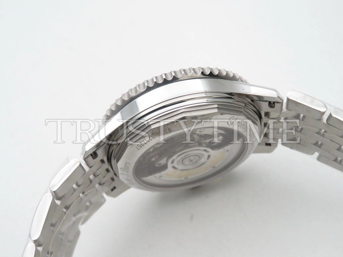 Копия часов Breitling Navitimer B01 Chronograph 43 AB0121211B1A1