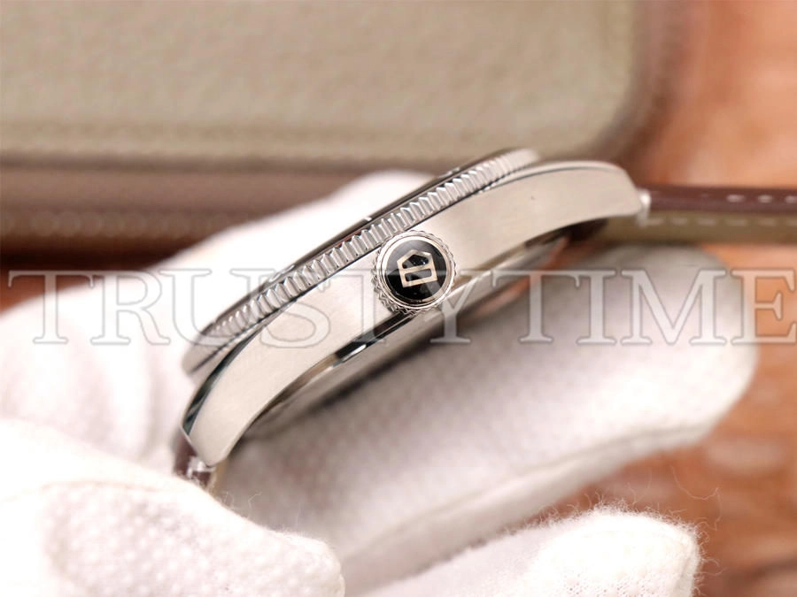 Копия часов Tag Heuer Autavia Isograph Calibre 5 42mm WBE5114.FC8266