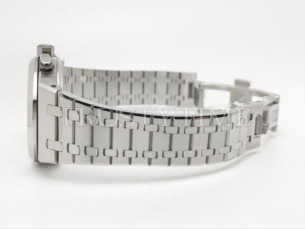 Копия часов Audemars Piguet Royal Oak Selfwinding Chronograph 26240ST.OO.1320ST.07