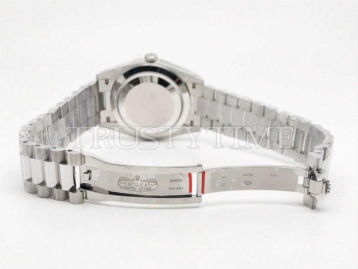 Копия часов Rolex Day-Date 40mm 228239-0003