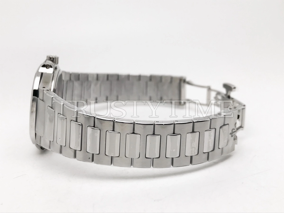 Копия часов Patek Philippe Nautilus Ladies 35mm 7118/1200A-011 Арт.PP-0777