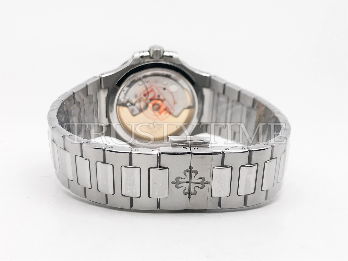 Копия часов Patek Philippe Nautilus Ladies 35mm 7118/1200A-010 Арт.PP-0776