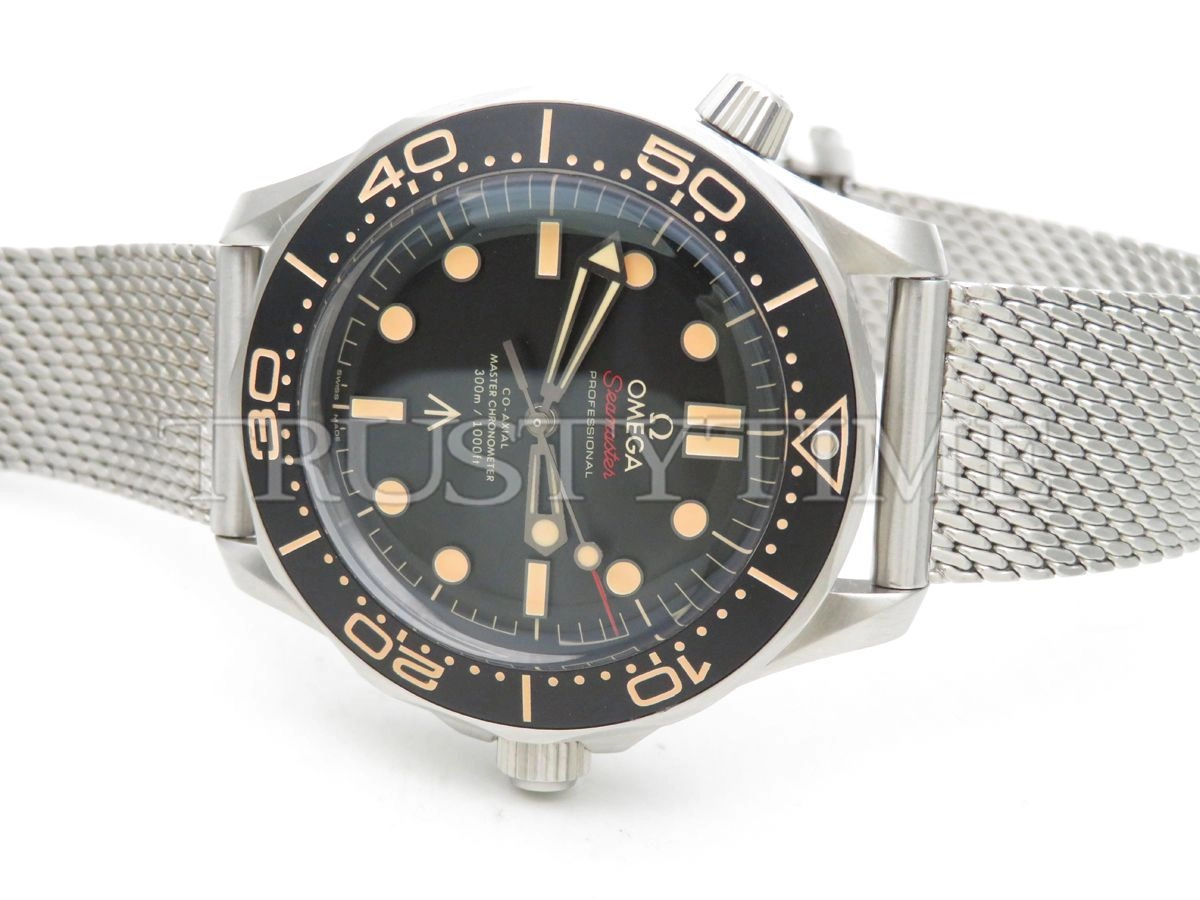 Копия часов Omega Seamaster Diver 300m Co Axial Master Chronometer «007 Edition» 42mm 210.90.42.20.01.001