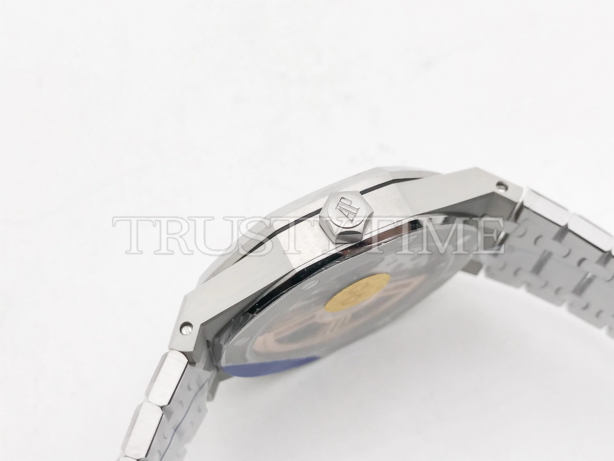 Копия часов Audemars Piguet Royal Oak Selfwinding II 15500ST.OO.1220ST.02