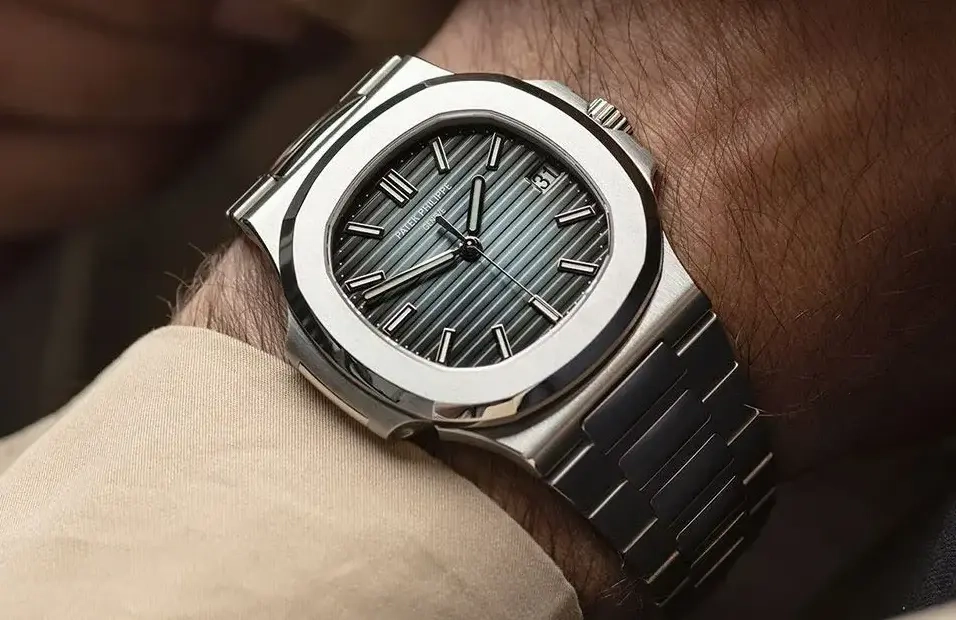 Patek Philippe Nautilus 5711: сравнение DDF, VF и BBF