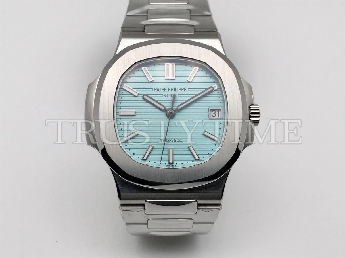 Копия часов Patek Philippe Nautilus Tiffany&Co 40mm 5711/1A-018