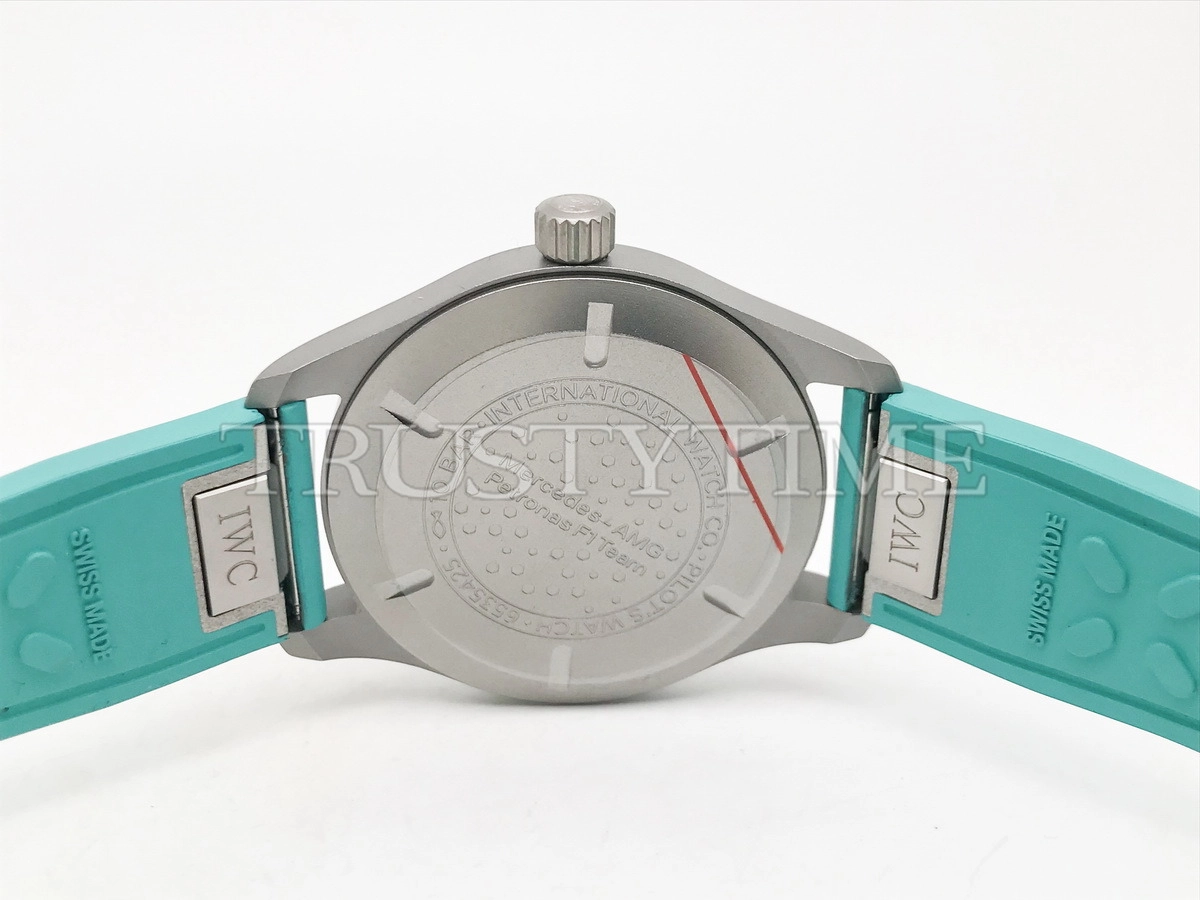 Копия часов IWC Pilot’s Watch Mark XX Mercedes-AMG PETRONAS Formula One™ Team 40 IW328210