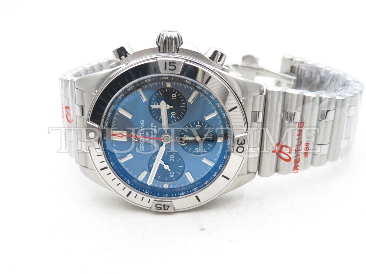Копия часов Breitling Chronomat B01 42 AB0134101C1A1