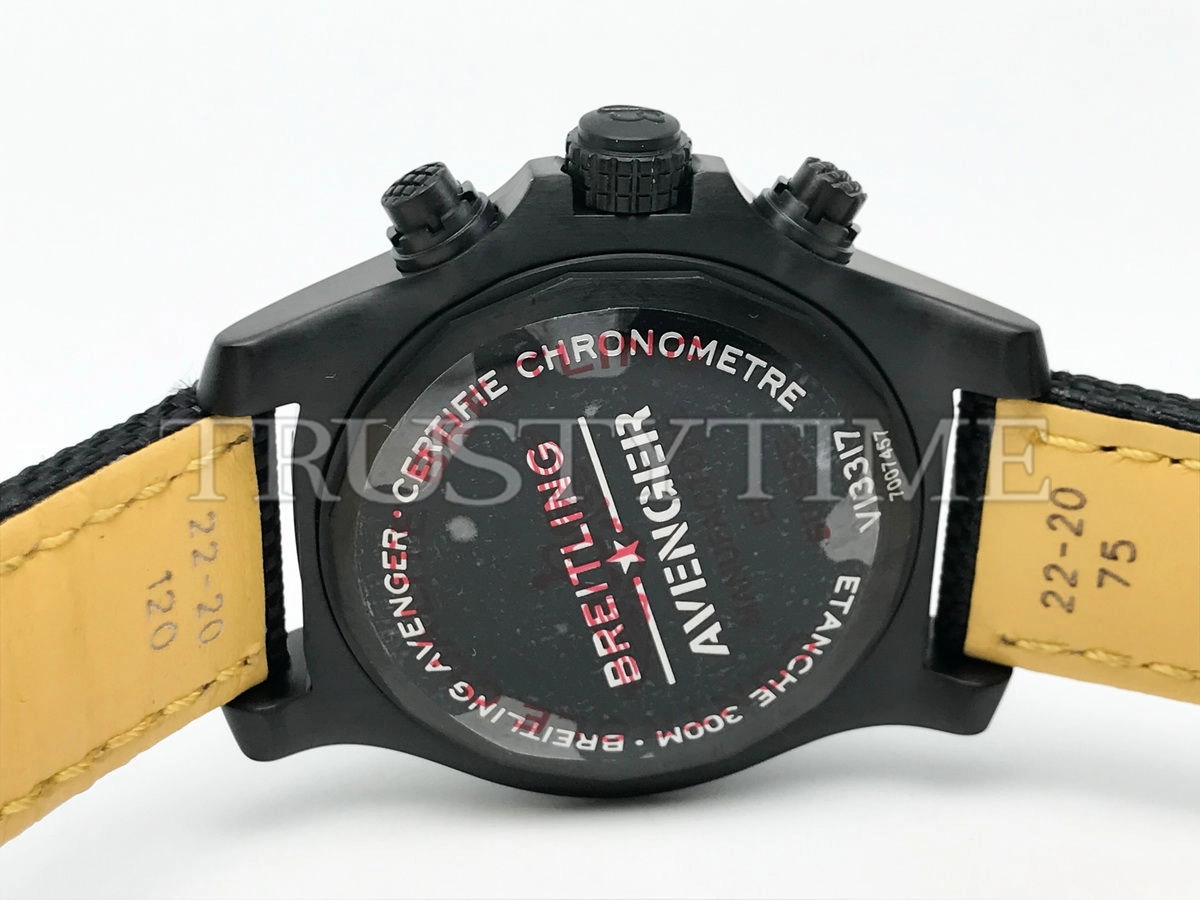 Копия часов Breitling Avenger Chronograph 45 Night Mission V13317101B1X1