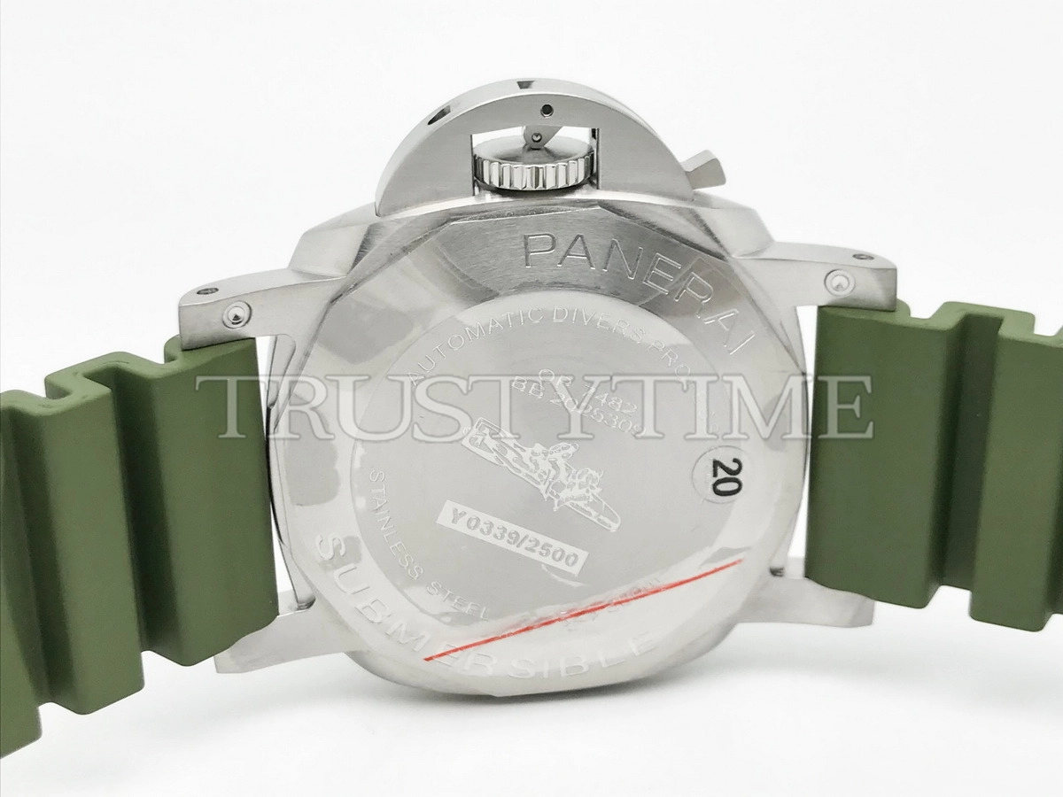 Копия часов Panerai Submersible QuarantaQuattro Bianco 44mm PAM01226