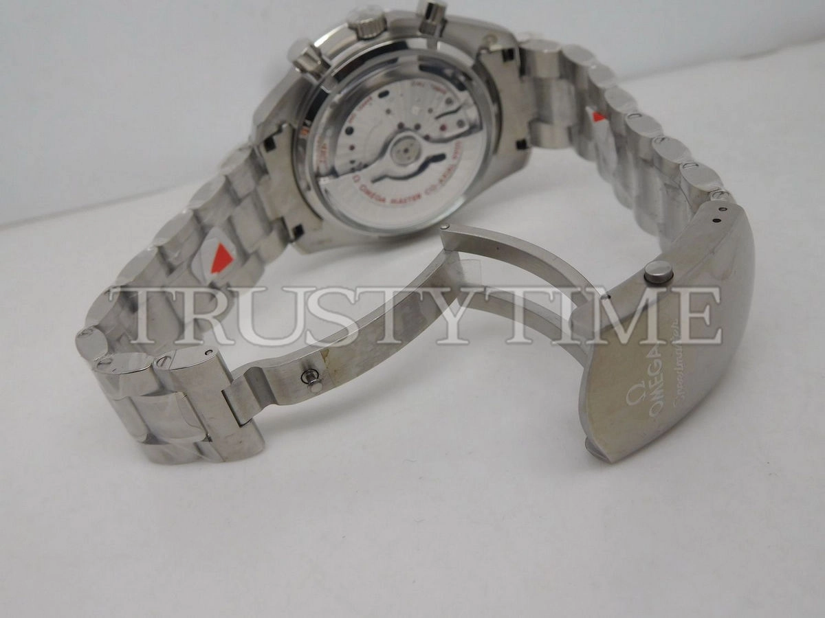 Копия часов Omega Speedmaster Racing Co-axial Master Chronometer Chronograph 44mm 329.30.44.51.06.001