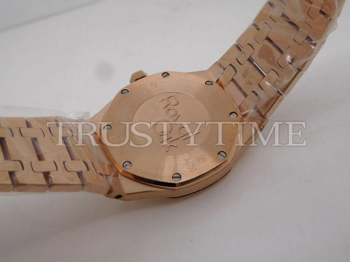 Копия часов Audemars Piguet Royal Oak Frosted 33mm 67653OR.GG.1263OR.02