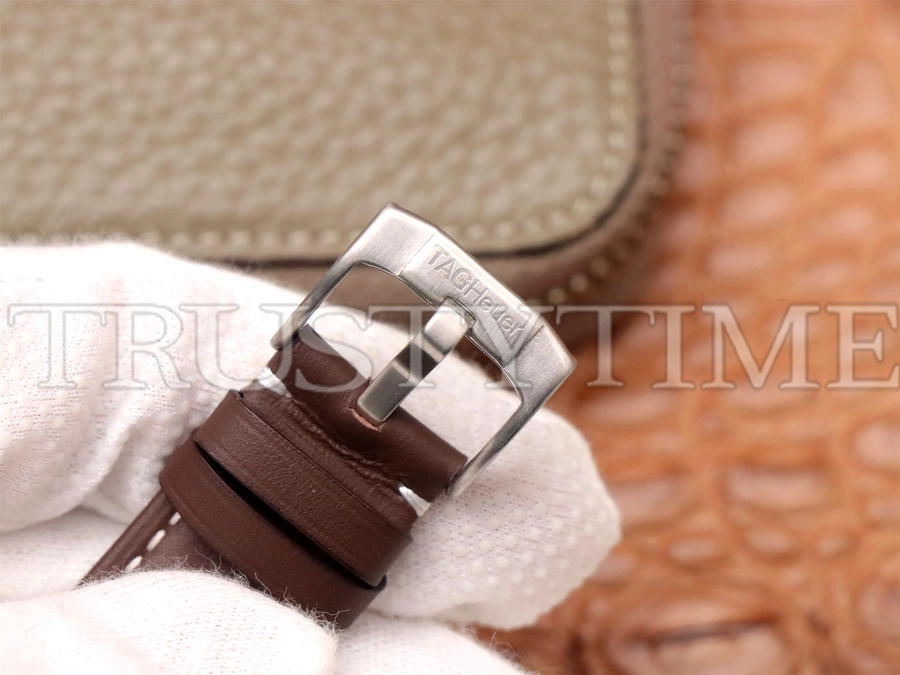 Копия часов Tag Heuer Autavia Isograph Calibre 5 42mm WBE5116.FC8266